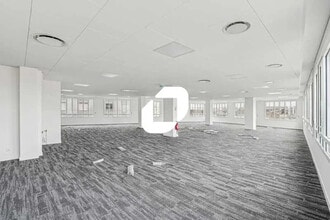 102-104 Rue Gabriel Péri, Gentilly for lease Interior Photo- Image 2 of 12