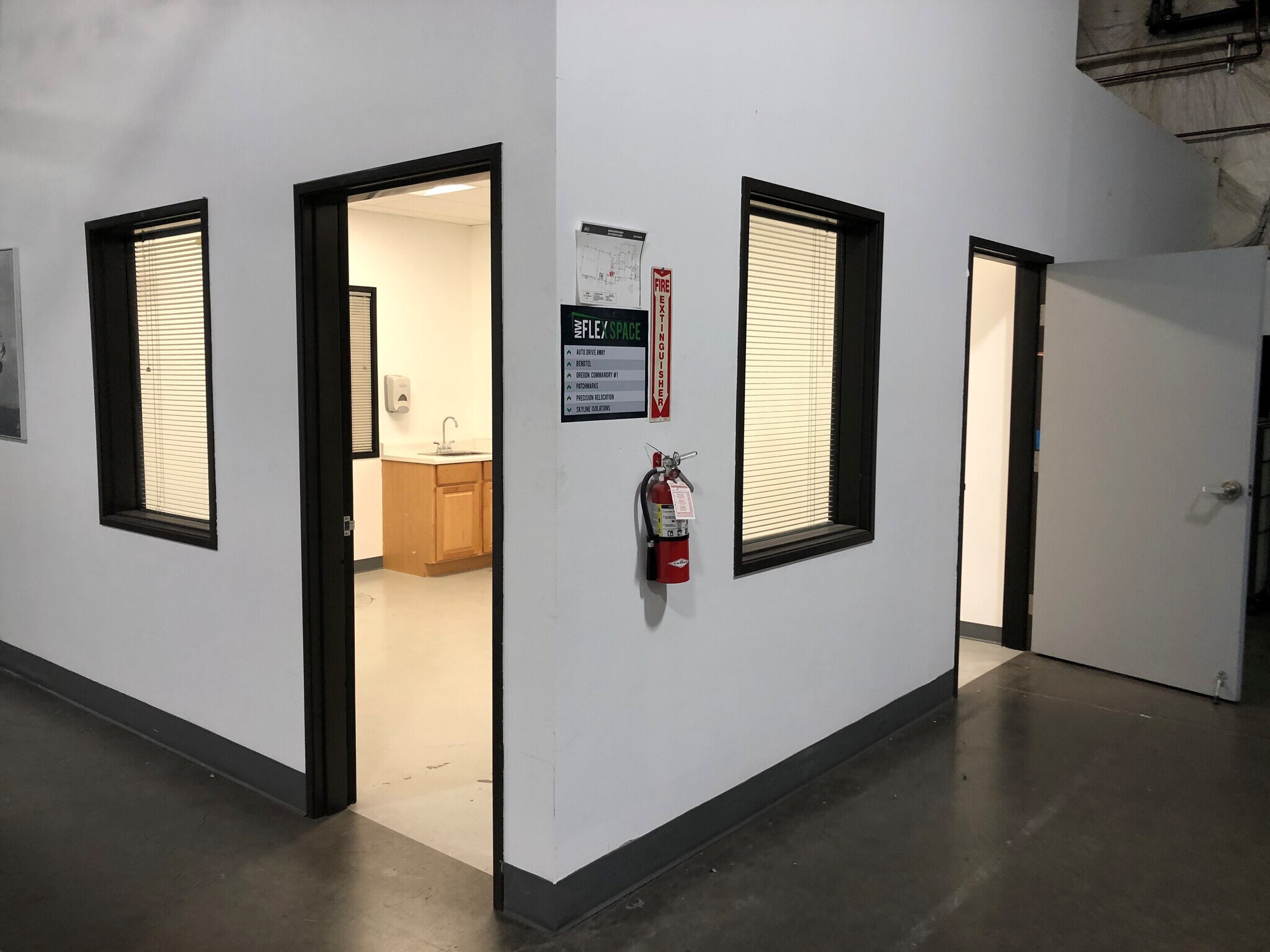 3901 SE Naef Rd, Portland, OR à louer Photo intérieure- Image 1 de 12