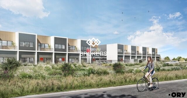 Industrial in Marignane for sale - Building Photo - Image 2 of 6