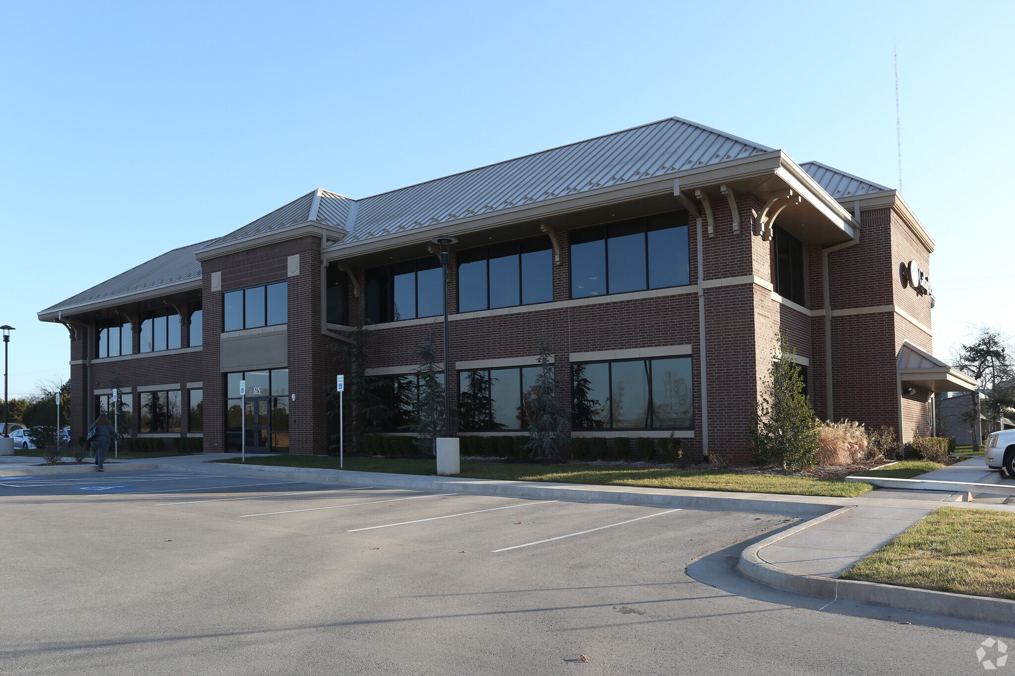 615 E Britton Rd, Oklahoma City, OK à louer Photo du bâtiment- Image 1 de 6