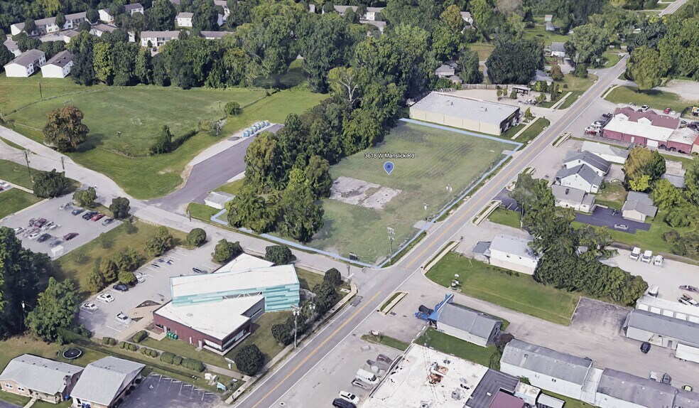 10618 Manslick Rd, Fairdale, KY à vendre - Photo du bâtiment - Image 2 de 6