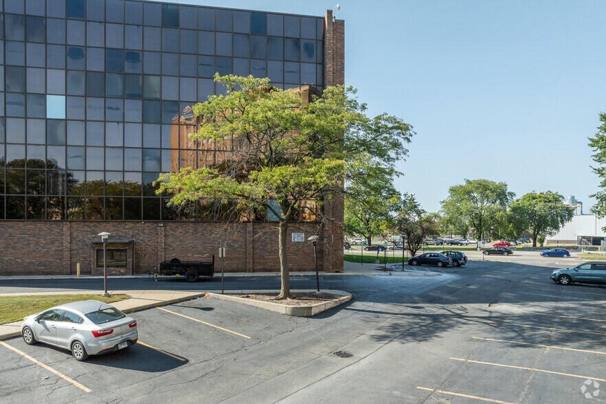 7601 S Kostner Ave, Chicago, IL à louer - Photo du bâtiment - Image 3 de 6