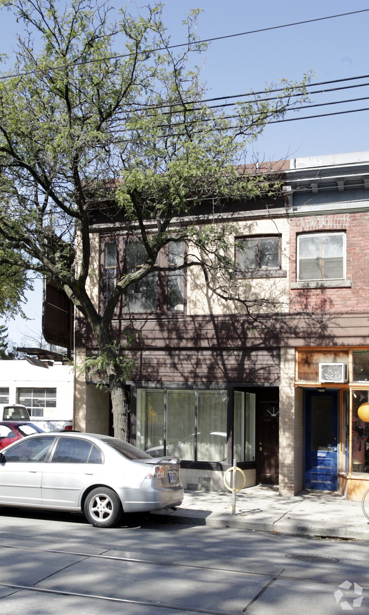 1052 Queen St W, Toronto, ON à vendre Photo principale- Image 1 de 1