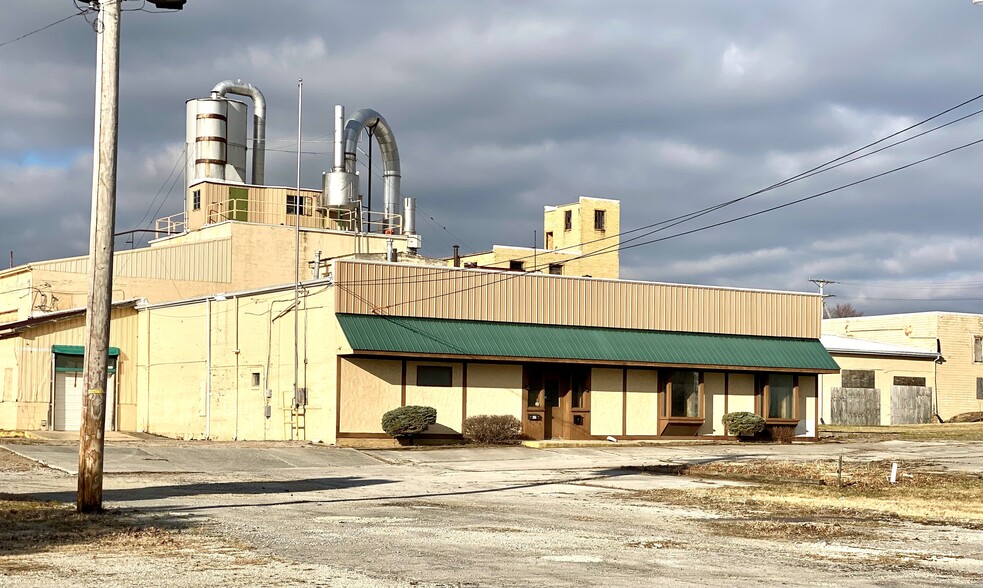 422 Guthrie, Upper Sandusky, OH for sale - Building Photo - Image 3 of 4