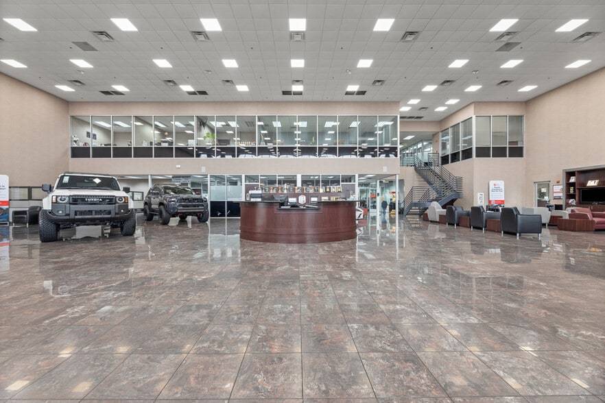 204 NE Loop 820, Hurst, TX for sale - Building Photo - Image 3 of 9