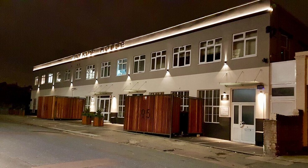 Vale Rd, Londres à louer - Photo du bâtiment - Image 3 de 4