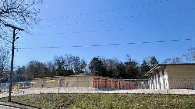 130 Illinois St, Hot Springs National Park, AR à vendre - Photo du bâtiment - Image 1 de 22