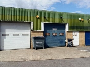 Test Ln, Southampton for lease Building Photo- Image 1 of 5