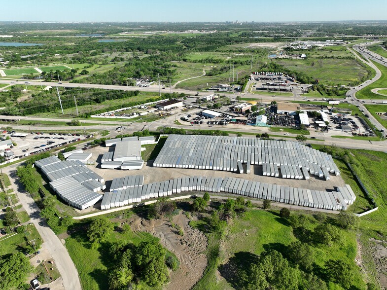 5956 W Jefferson Blvd, Dallas, TX à louer - Aérien - Image 3 de 10