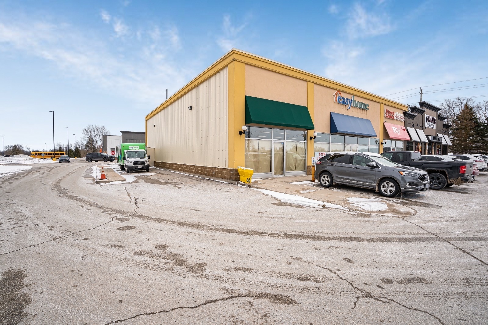 1074 10th St, Hanover, ON for lease Building Photo- Image 1 of 2