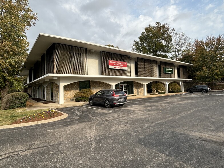 2900 Lebanon Pike, Nashville, TN à louer - Photo du bâtiment - Image 1 de 17