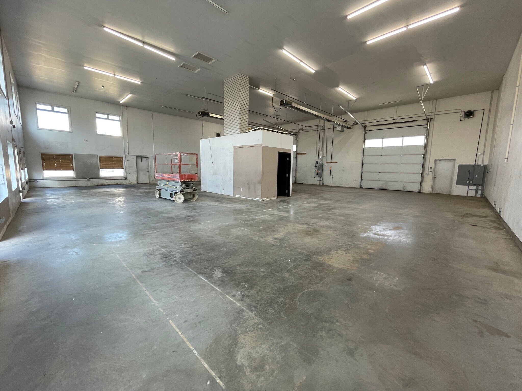 4731 61 St, Red Deer, AB for lease Building Photo- Image 1 of 9