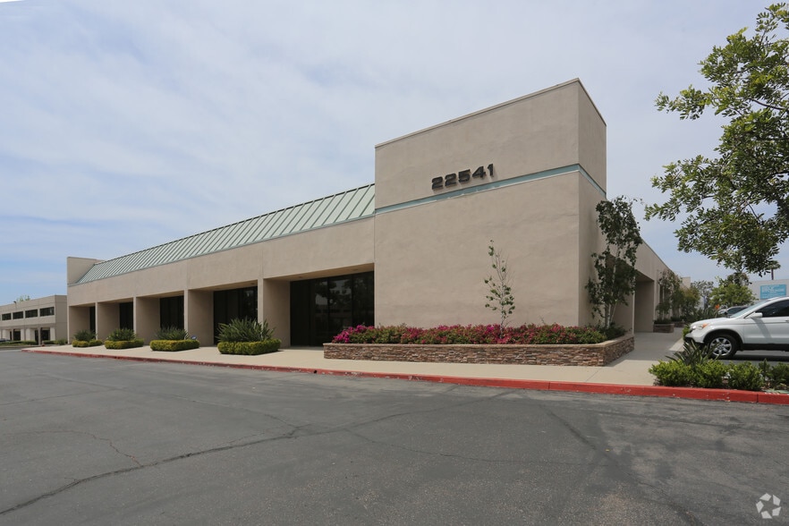22541 Aspan St, Lake Forest, CA for lease - Building Photo - Image 1 of 3