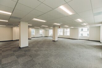 715-719 SW Morrison St, Portland, OR for lease Building Photo- Image 2 of 7