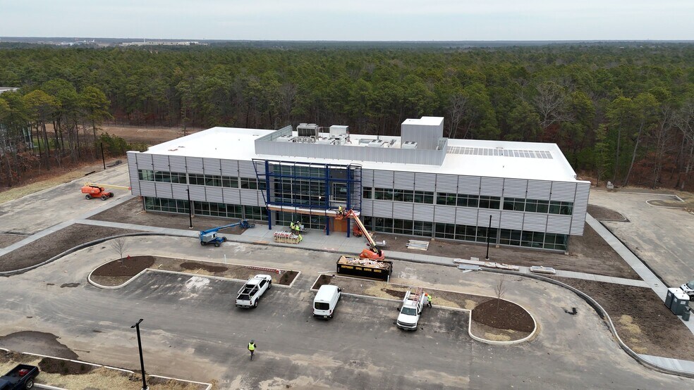 601 Aviation Research Blvd, Egg Harbor Township, NJ à louer - Vidéo sur l’inscription commerciale - Image 2 de 21
