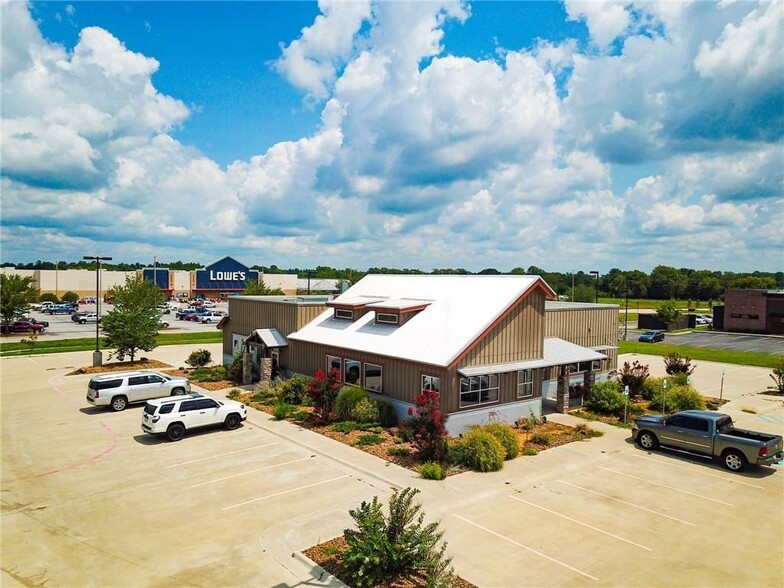 3451 Highway 412 E, Siloam Springs, AR à vendre - Photo du bâtiment - Image 1 de 1