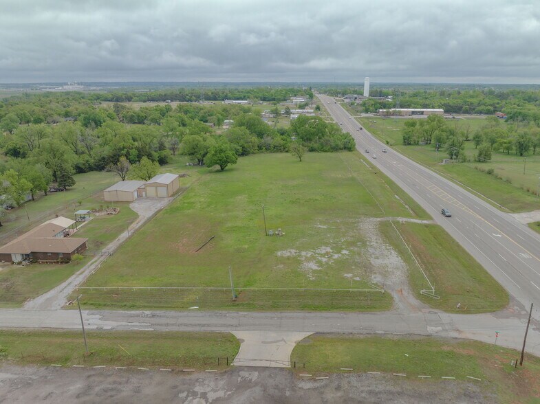 18001 23rd, Harrah, OK à vendre - Photo du bâtiment - Image 2 de 19