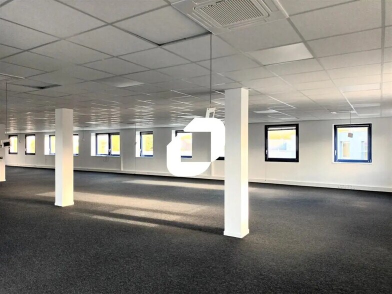 Office in Wasquehal for sale - Building Photo - Image 2 of 8