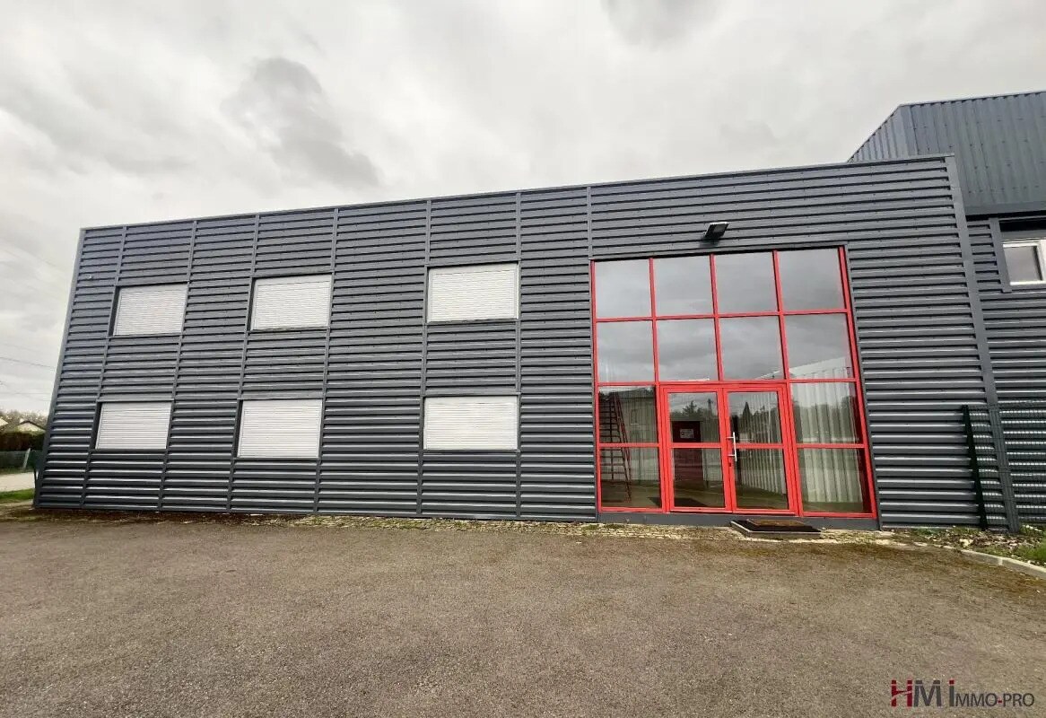 Industrial in Elbeuf for sale Building Photo- Image 1 of 10