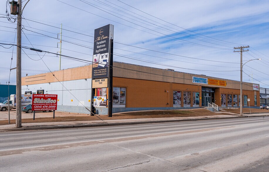 1170 St James St, Winnipeg, MB à louer - Photo du bâtiment - Image 3 de 7
