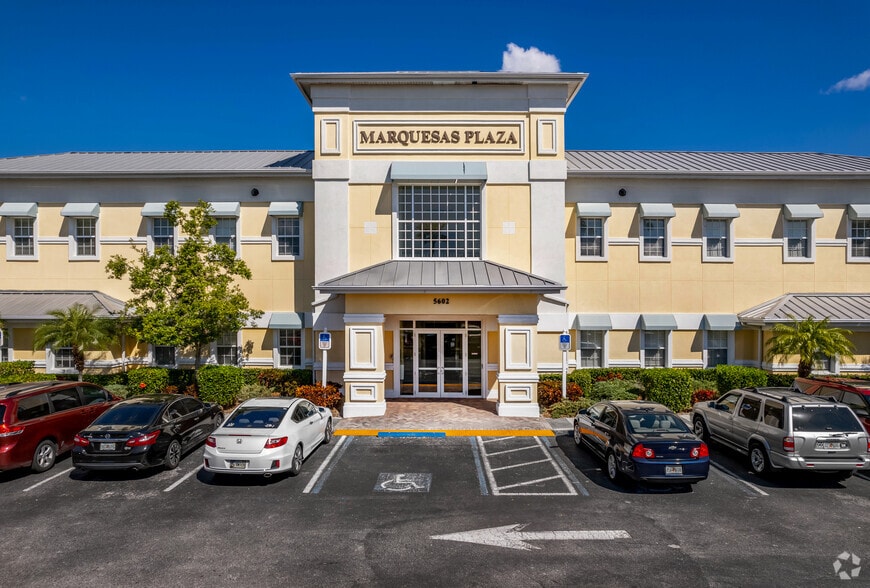 5602 Marquesas Cir, Sarasota, FL for lease - Building Photo - Image 2 of 7