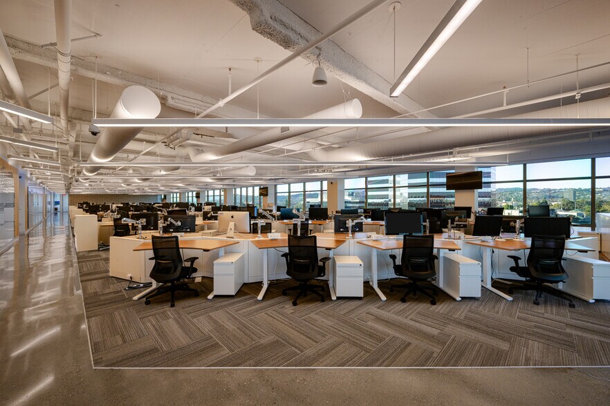 900 Concar Dr, San Mateo, CA à louer - Photo intérieure - Image 3 de 8