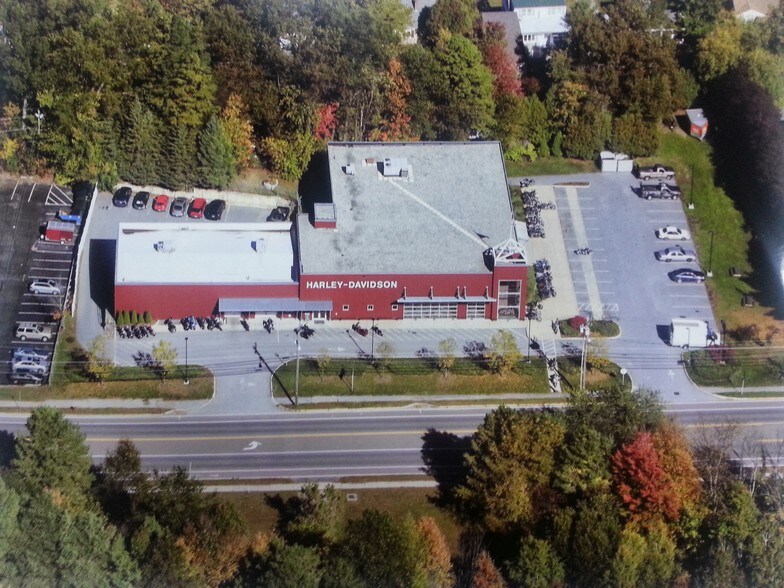 157 Pearl St, Essex Junction, VT à louer - Photo du bâtiment - Image 3 de 3