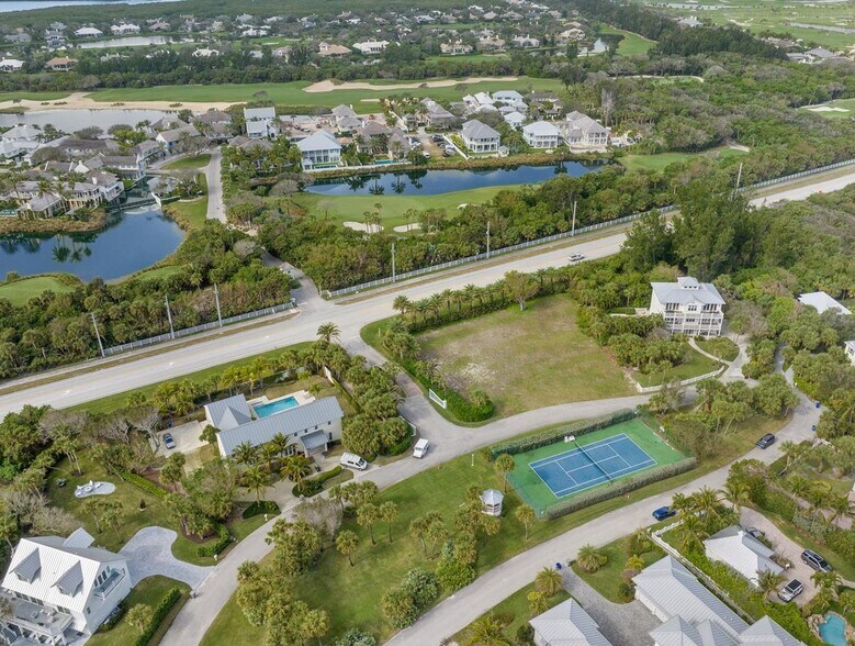 2335 Sanderling Ln, Vero Beach, FL à vendre - Aérien - Image 1 de 11
