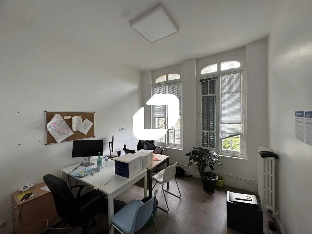 Bureau dans Malakoff à louer Photo du bâtiment- Image 1 de 25