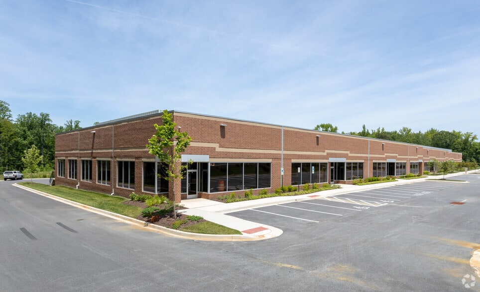 1330 Innovation St, Middle River, MD for lease - Primary Photo - Image 1 of 8