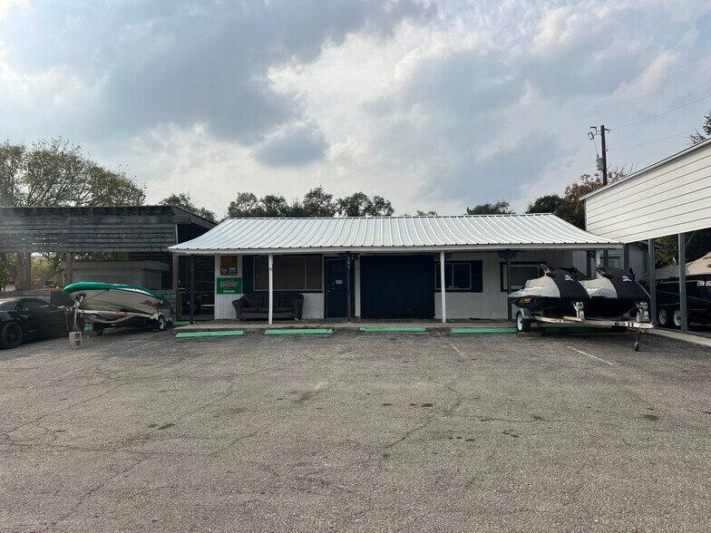 161 Canyon Bnd, Canyon Lake, TX for sale - Building Photo - Image 2 of 30