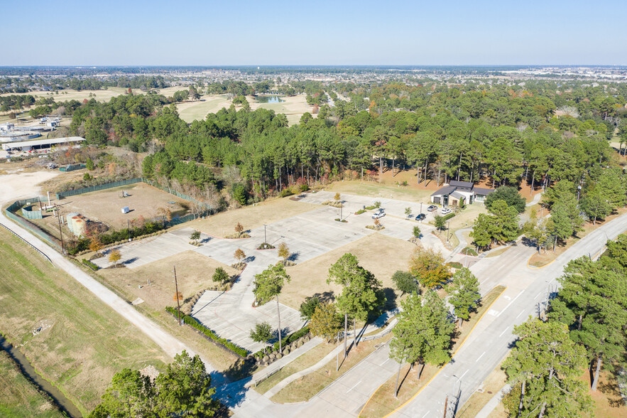 9070 Gleannloch Forest Dr, Spring, TX for sale - Aerial - Image 2 of 5