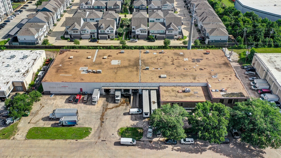 7200 Wynnpark Dr, Houston, TX à louer - Photo du bâtiment - Image 2 de 6
