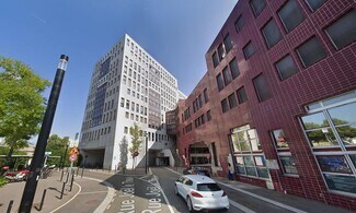 Plus de détails pour 1 Place Charles De Gaulle, Montigny-le-Bretonneux - Bureau à vendre