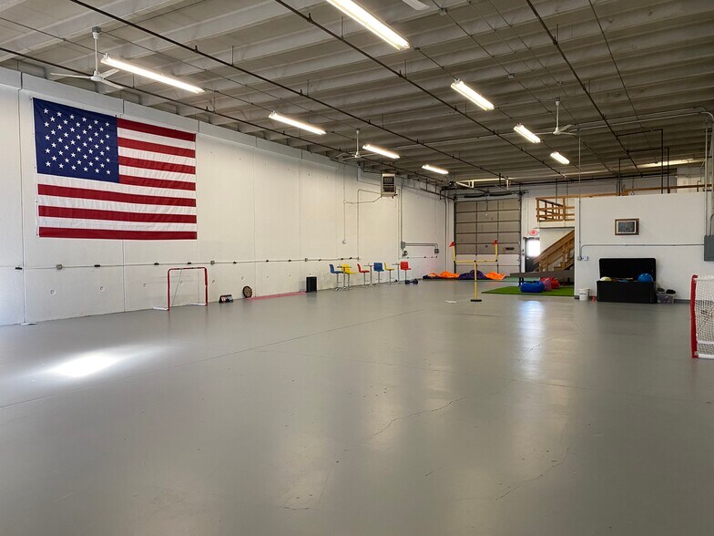 450-588 W 5th Ave, Naperville, IL à louer - Photo intérieure - Image 2 de 14