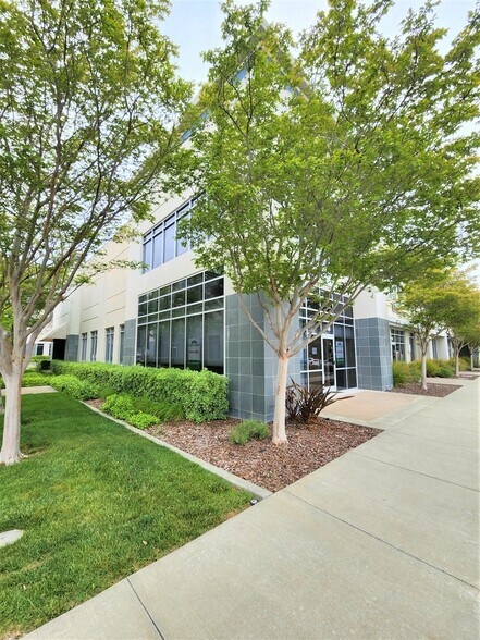 4725-4737 Mangels Blvd, Fairfield, CA à vendre - Photo du bâtiment - Image 1 de 16