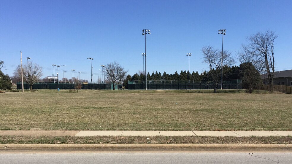 3600 block South Street, Springfield, MO à vendre - Photo principale - Image 1 de 1