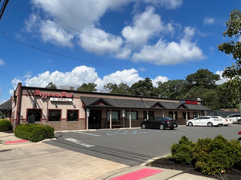 275 Lincoln Blvd, Middlesex, NJ à louer - Photo du bâtiment - Image 2 de 5