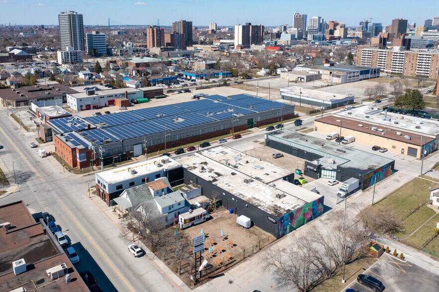 400 Erie St E, Windsor, ON à vendre - Photo du bâtiment - Image 3 de 17