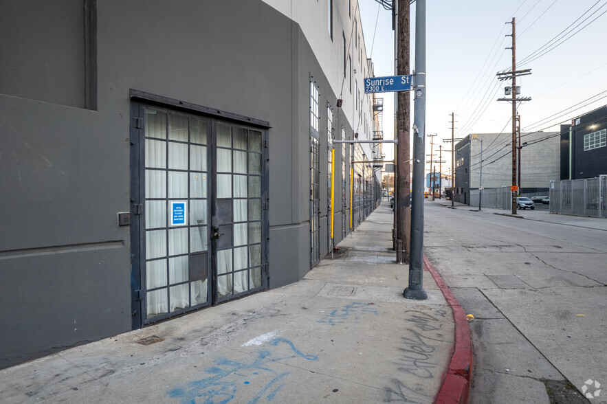 2301 E 7th St, Los Angeles, CA for lease - Building Photo - Image 3 of 5