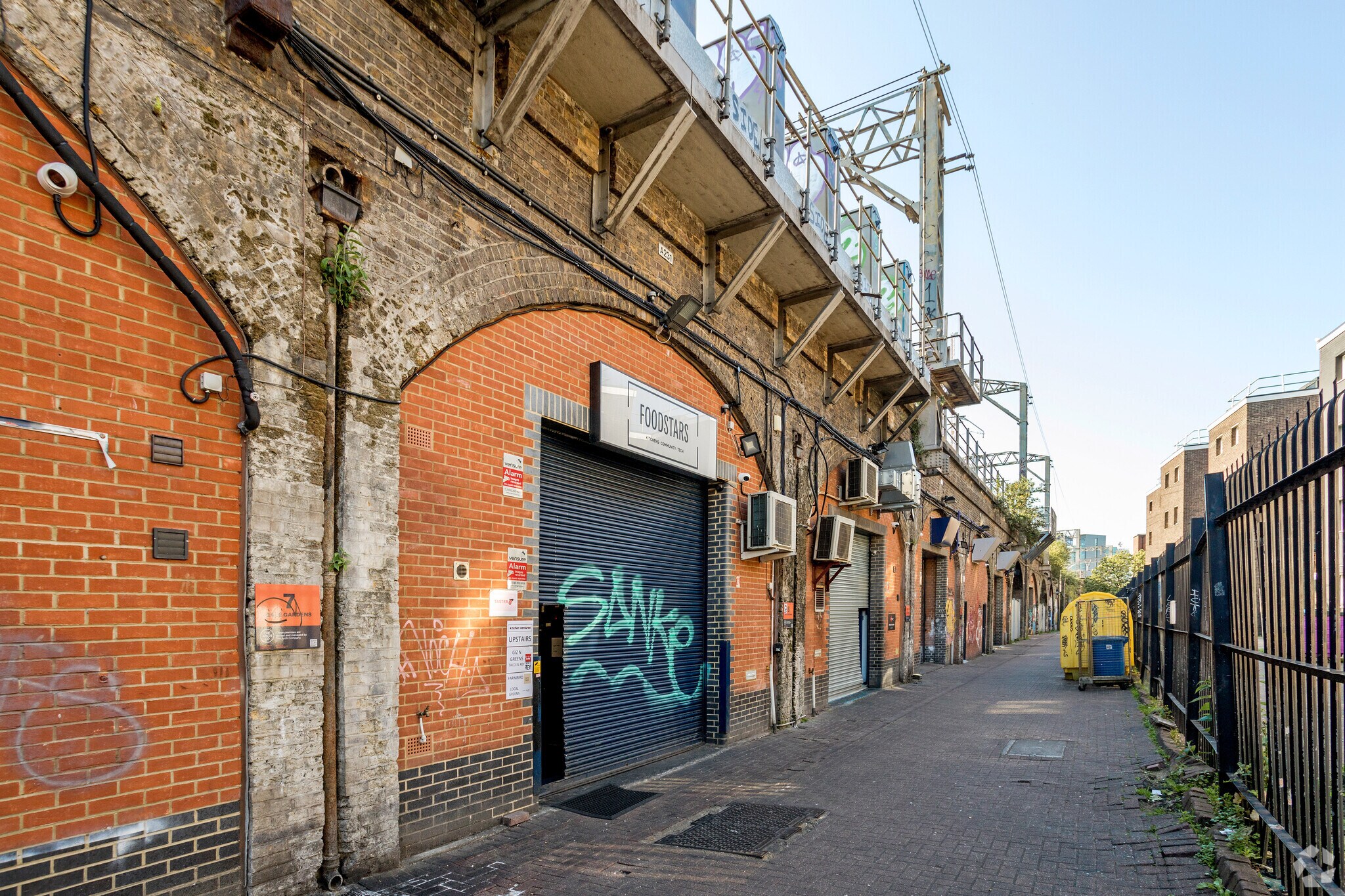 Gales Gdns, Londres à louer Photo principale- Image 1 de 3