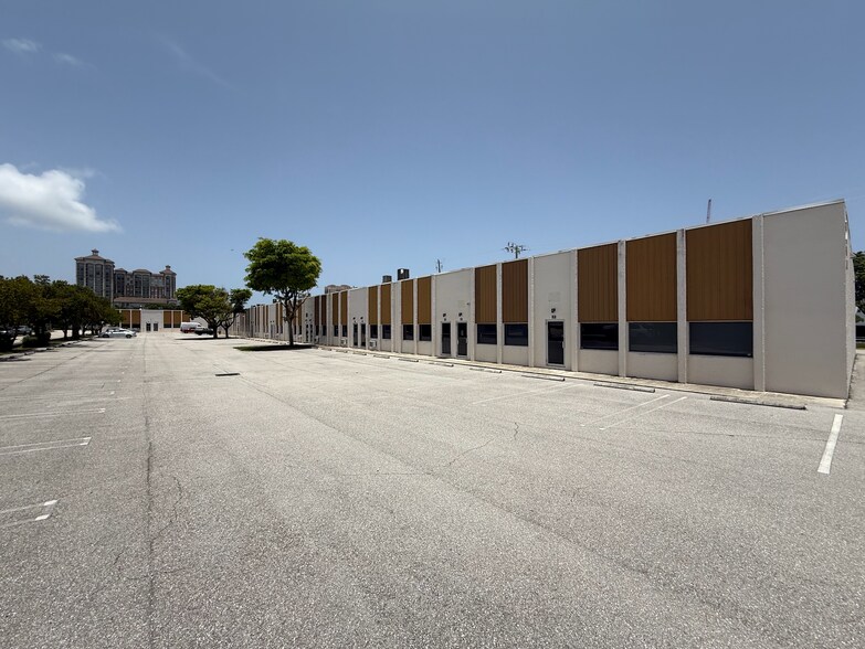 1400 Alabama Ave, West Palm Beach, FL à louer - Photo du bâtiment - Image 3 de 6