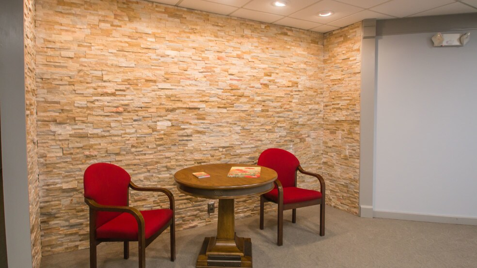 67 Sand Pit Rd, Danbury, CT à louer - Photo intérieure - Image 2 de 11