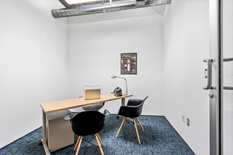 500 W Overland Ave, El Paso, TX for lease Interior Photo- Image 2 of 4