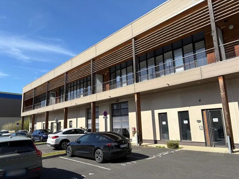 Flex dans Collégien à louer Photo du bâtiment- Image 1 de 10