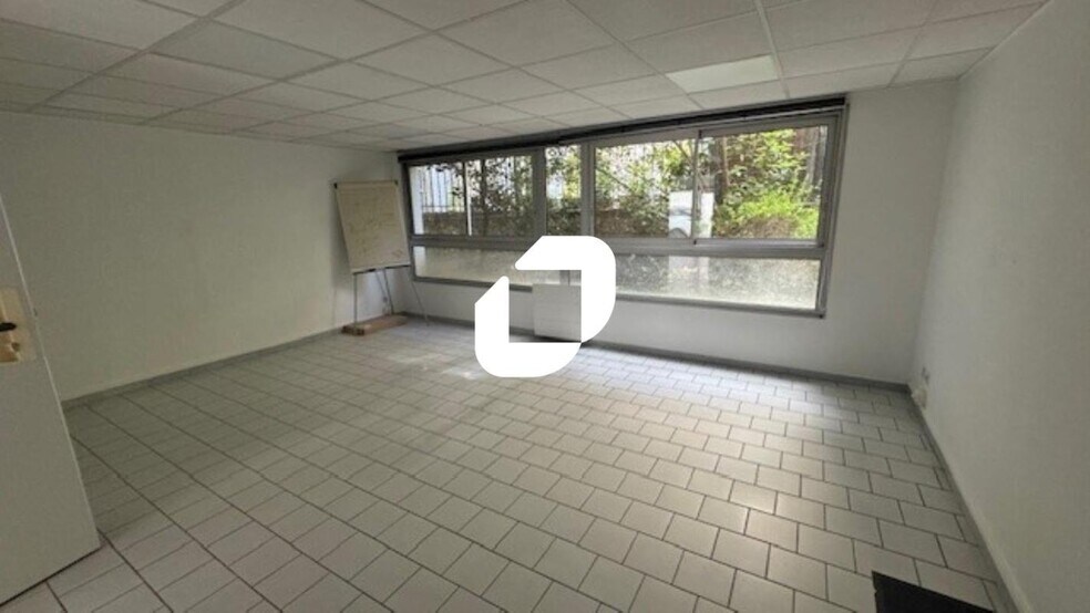 23-25 Rue Duranton, Paris for lease - Interior Photo - Image 3 of 7