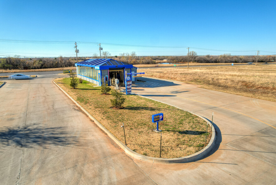 13400 Piedmont rd, Yukon, OK à vendre - Photo principale - Image 1 de 3