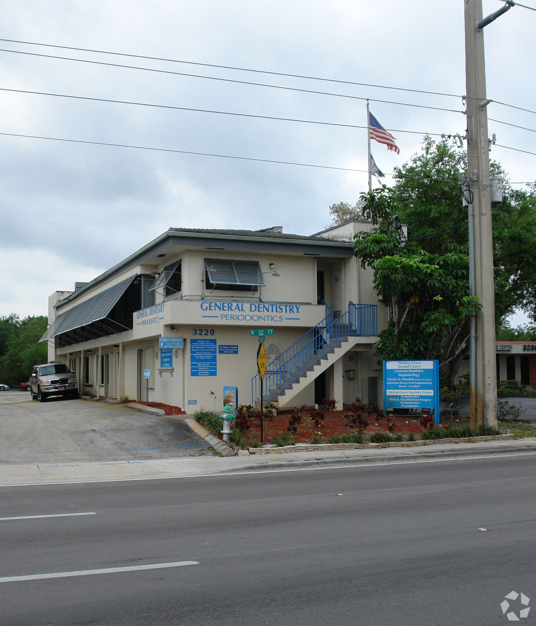 3220 Stirling Rd, Hollywood, FL for lease Building Photo- Image 1 of 60