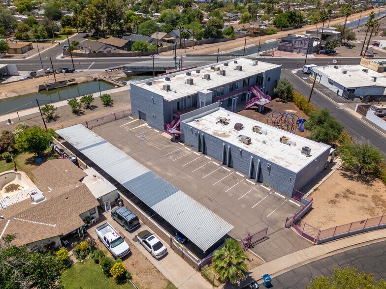 2645 N 24th St, Phoenix, AZ à vendre - Photo du bâtiment - Image 2 de 18