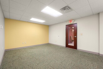 1015 3rd St, Columbus, IN à louer Photo intérieure- Image 1 de 22